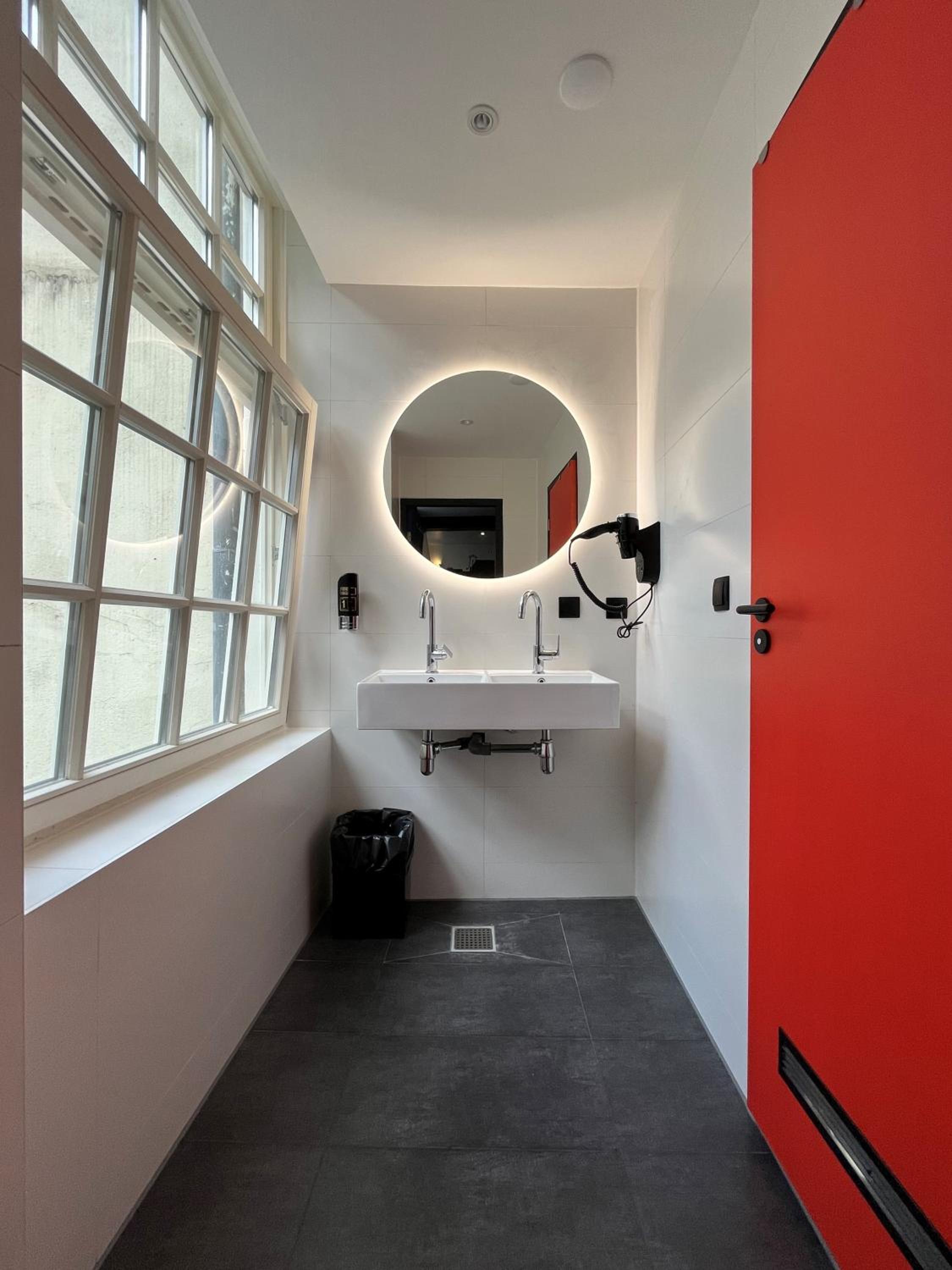 Mixed Dorm, 12 Beds