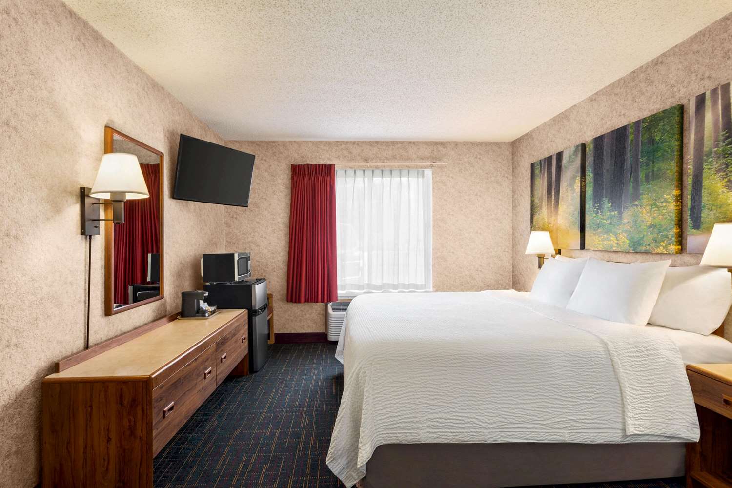 Days Inn by Wyndham Hurley 4/26