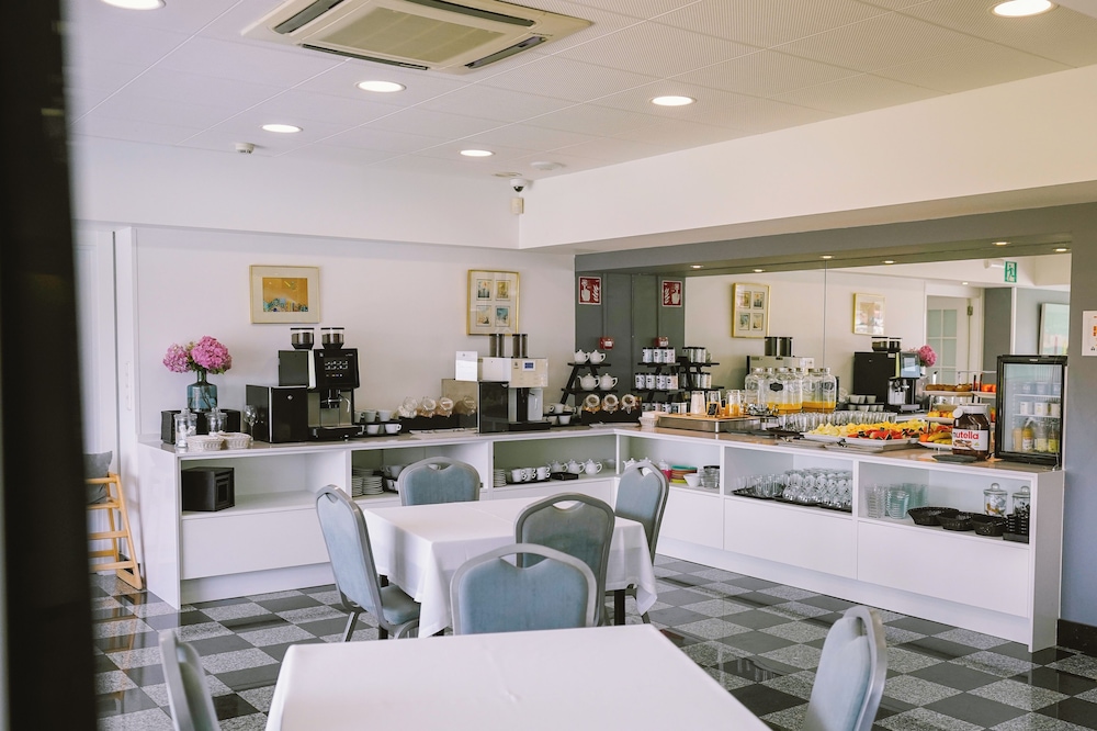 Hotel Avenida 47/62