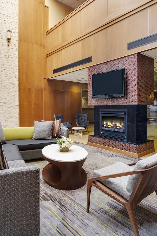 COURTYARD BY MARRIOTT LOGAN AIRPORT 43/49