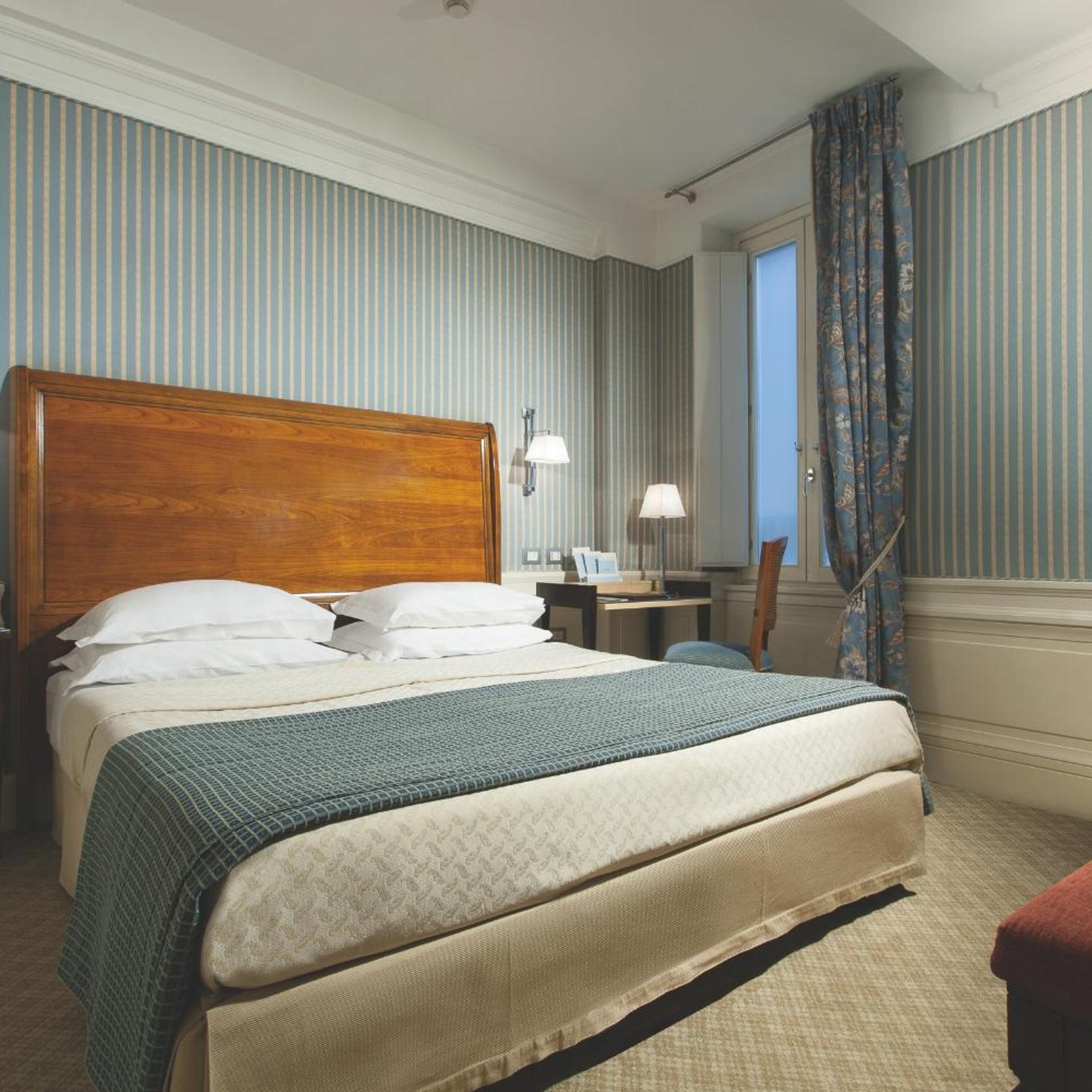CLASSIC, DOUBLE OR TWIN BED