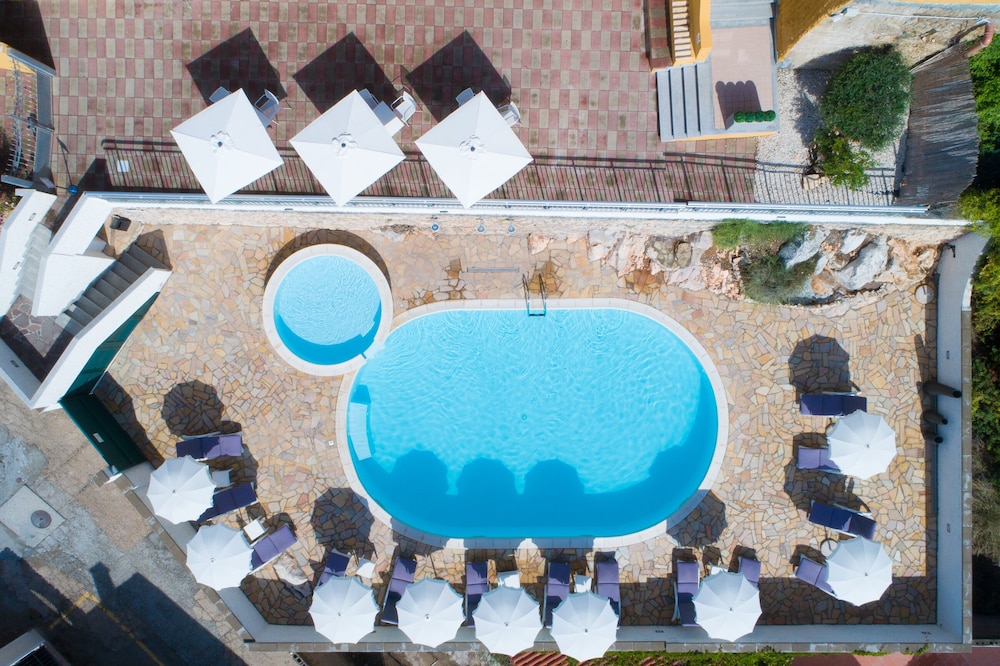 Lu Hotel Maladroxia 33/61