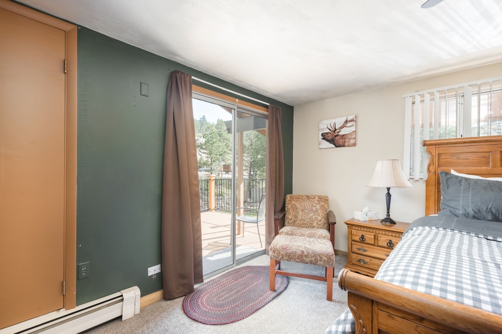 4 Seasons Inn on Fall River 44/76