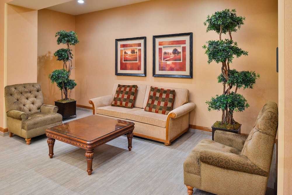 Hampton Inn and Suites Coeur D Alene 30/45