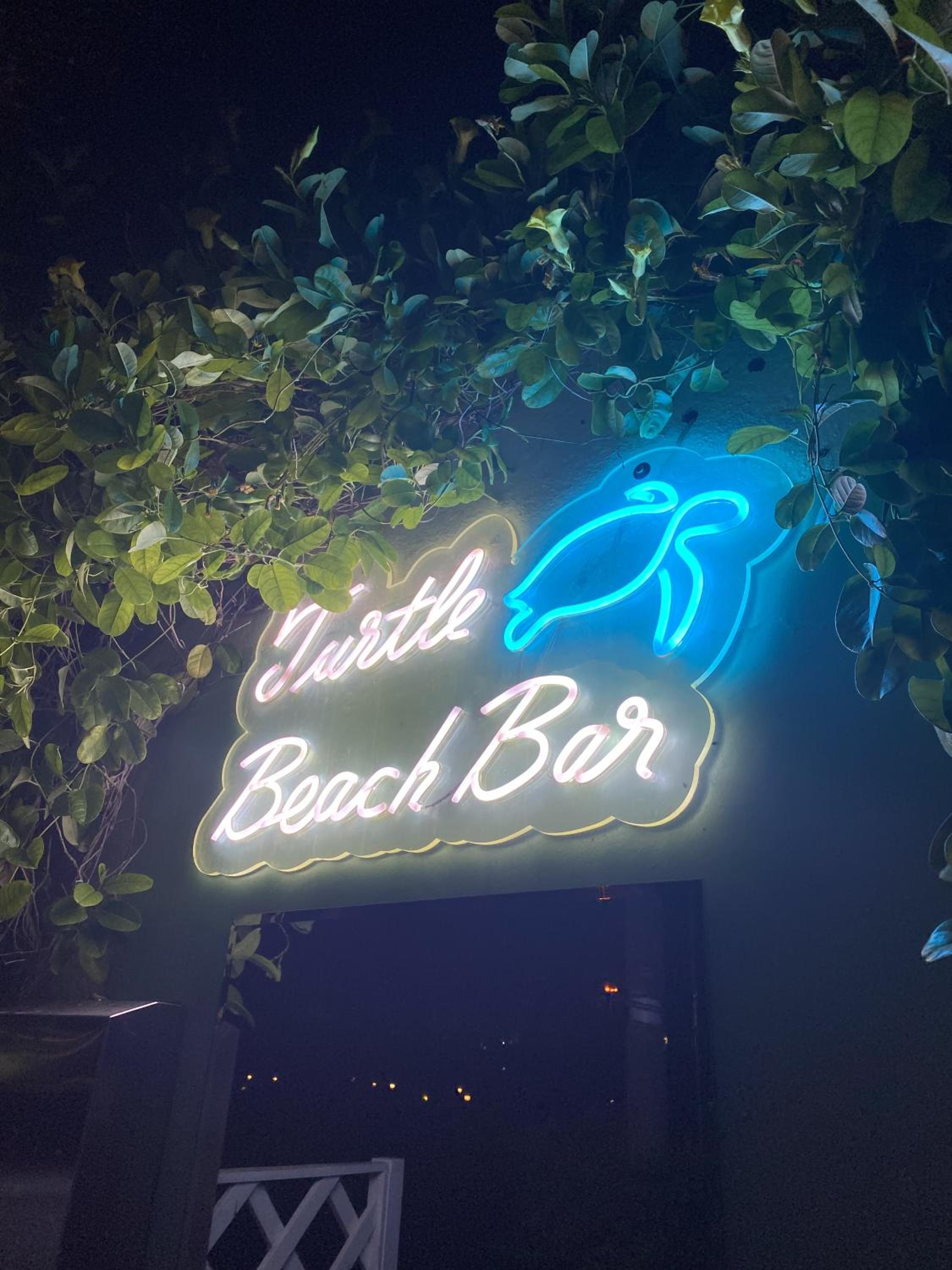 Royal Beach Hotel & Resort 5/50