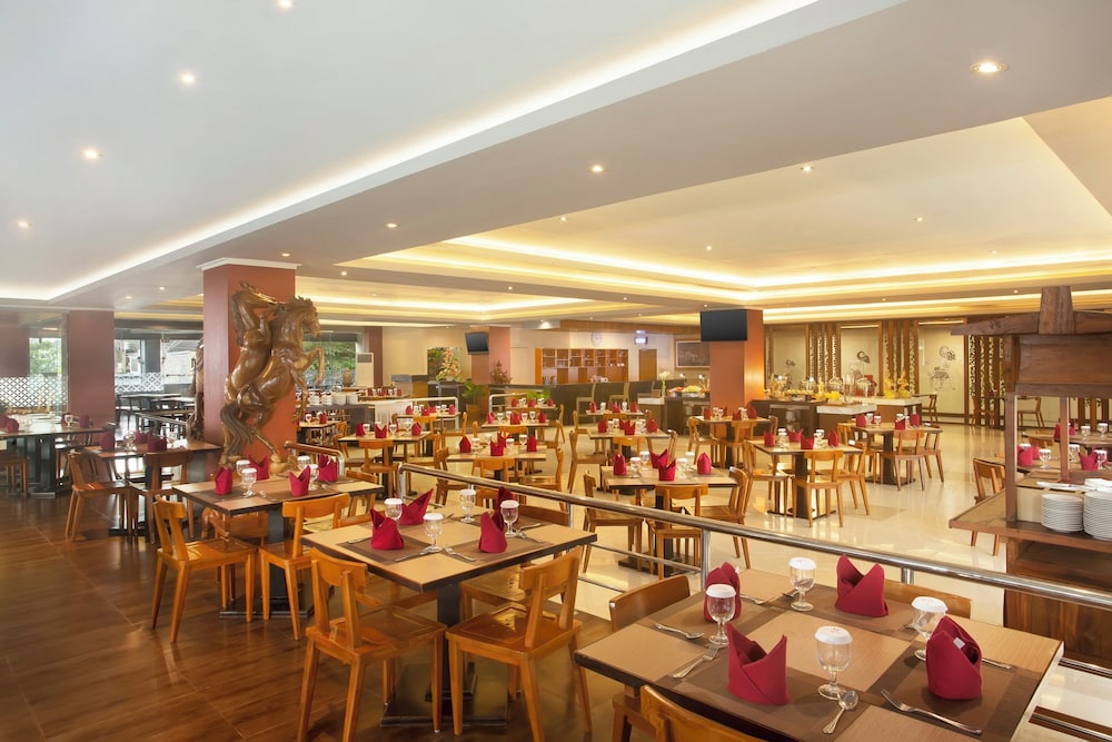 Merapi Merbabu Hotel Yogyakarta Powered by Archipelago 24/40