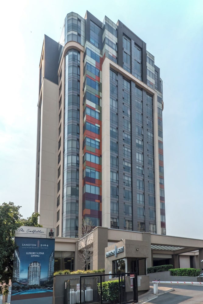 Sandton Skye Unit 702 5/50