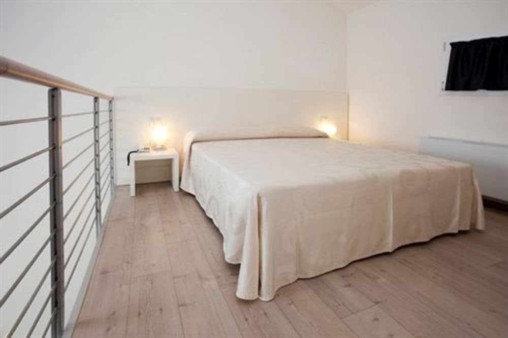 Hotel Eden 23/62