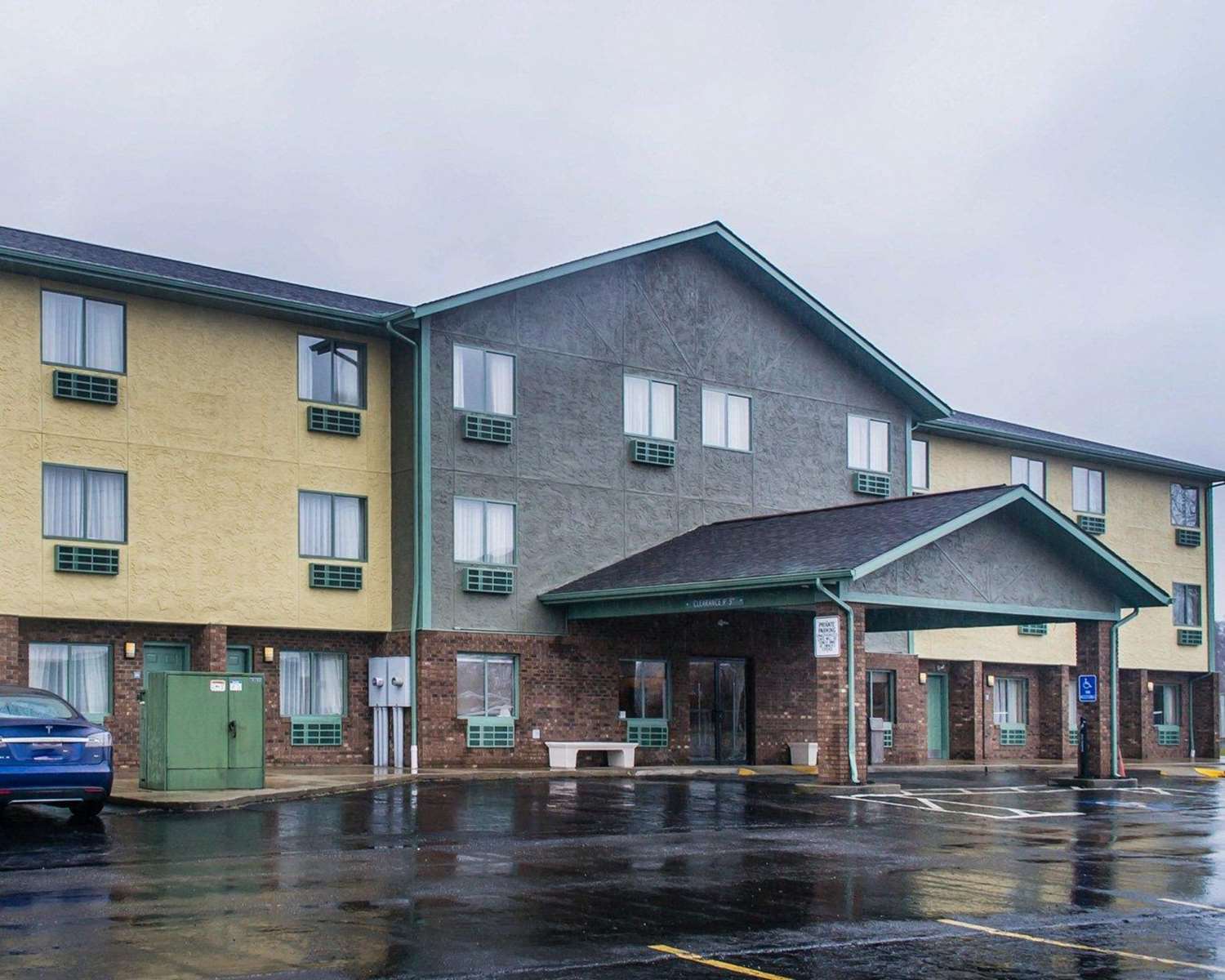 Quality Inn Streetsboro - Kent 25/26