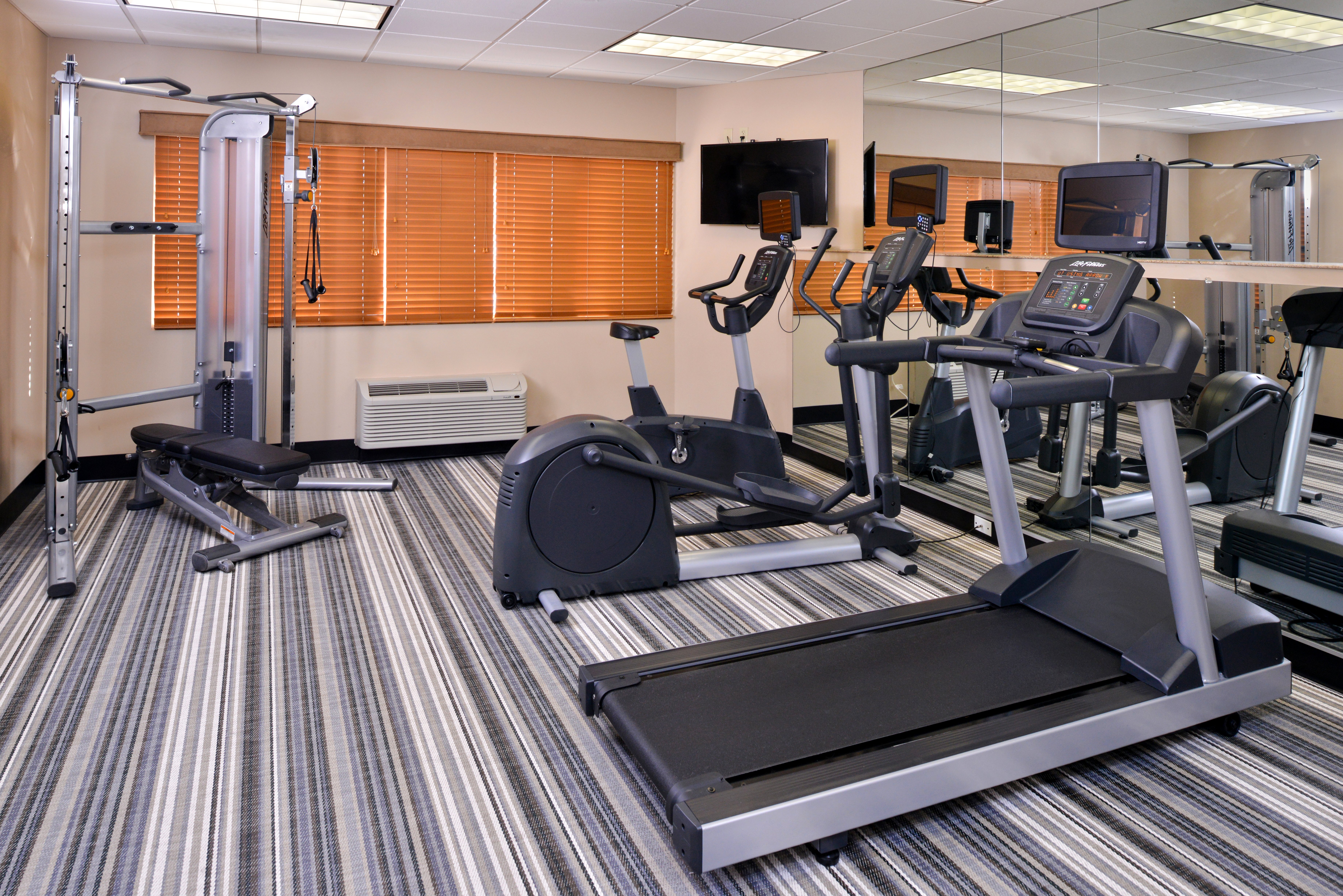 Candlewood Suites Winchester 24/39