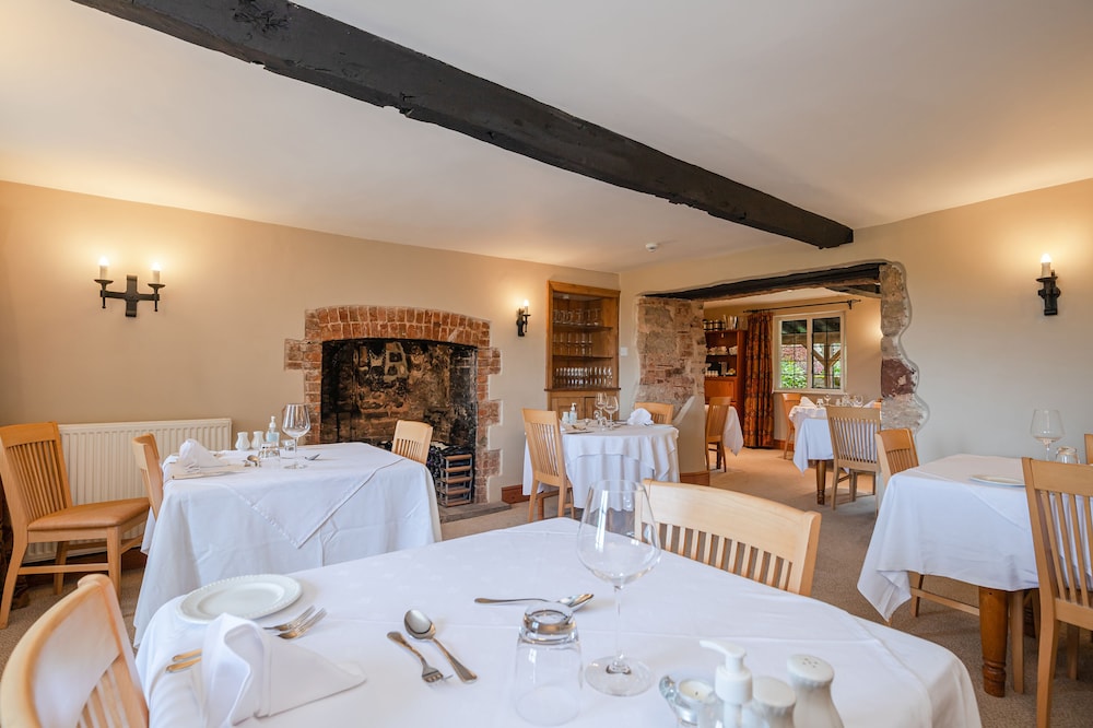 Castle Of Comfort Hotel & Restaurant 20/40