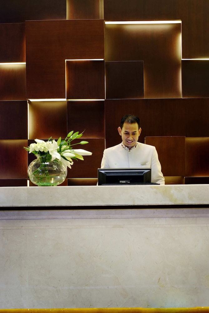Aston Bogor Hotel & Resort 10/90