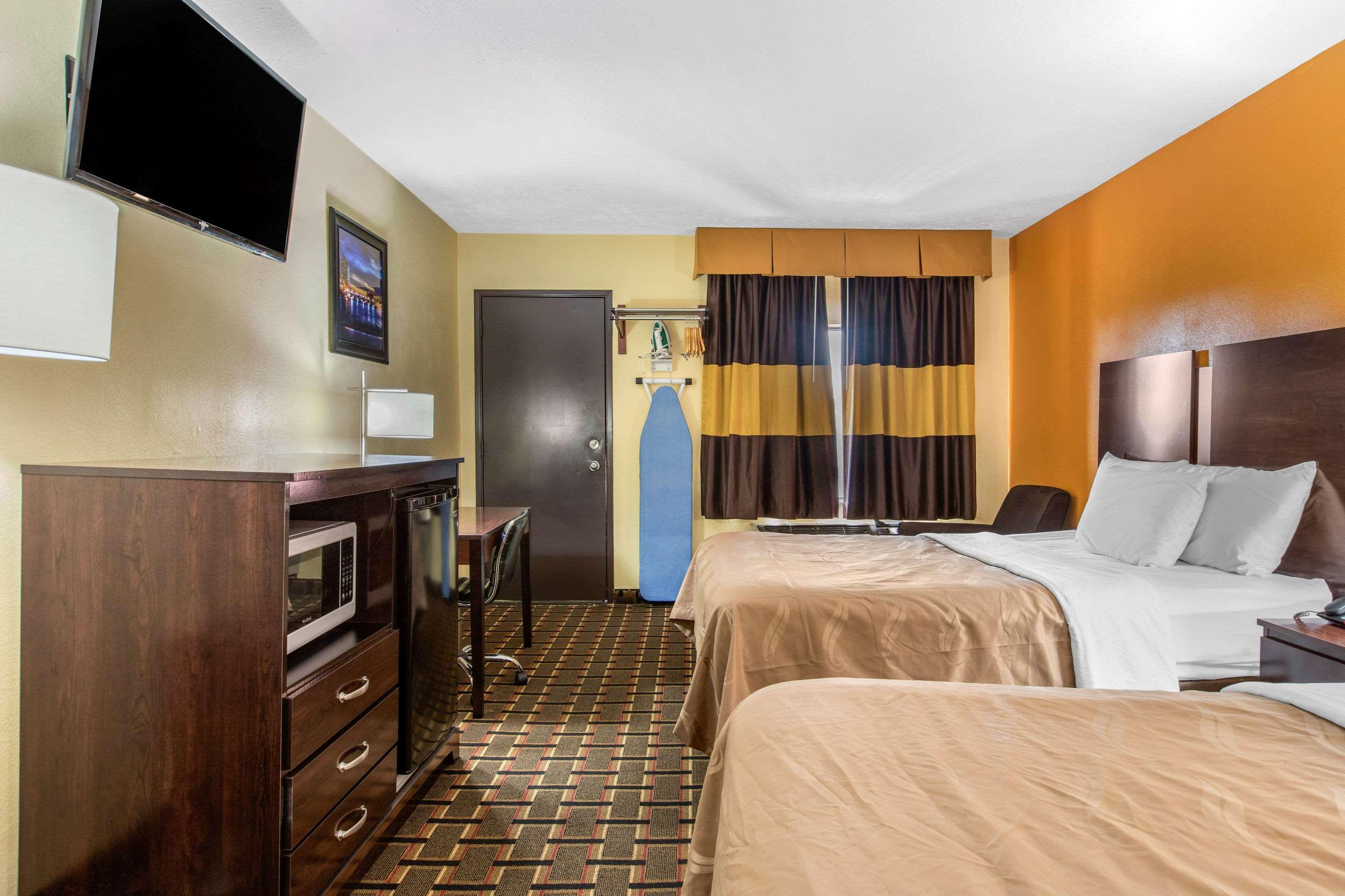 ROOM, 2 QUEEN BEDS