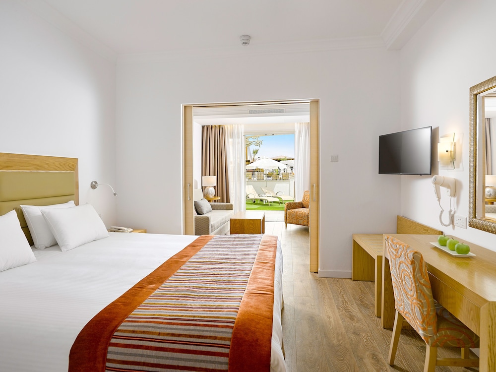 SUITE, PRIVATE POOL, GARDEN AREA