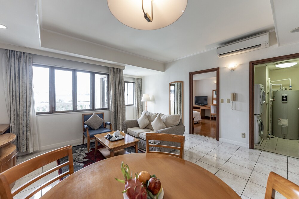 Garden View Court Serviced Apartments 36/50
