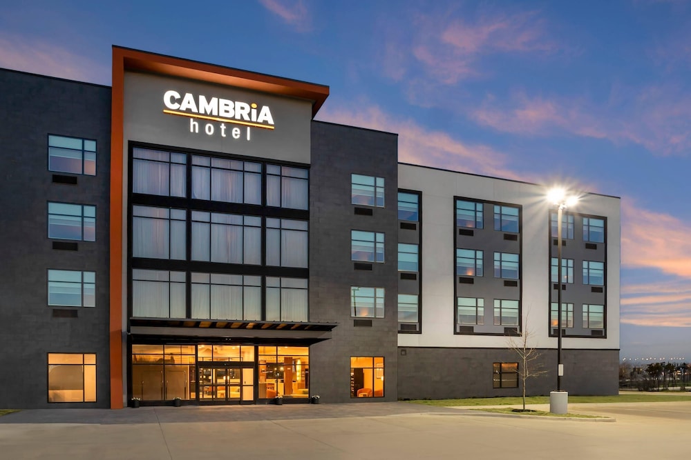 Cambria Hotel Euless - DFW Airport South 4/50