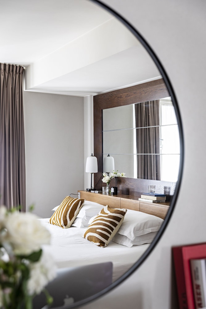 Holiday Inn Paris Elysees 35/67