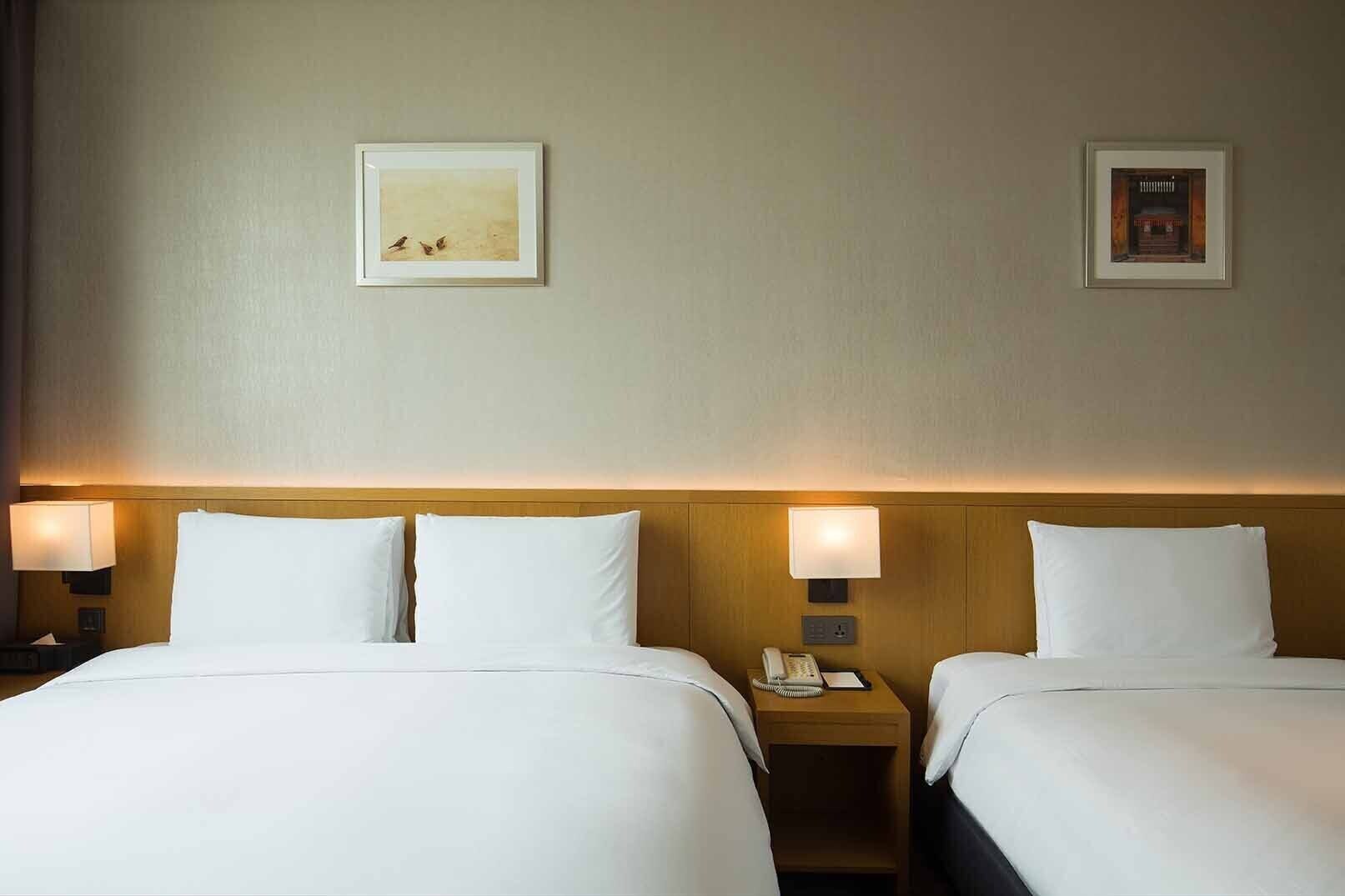 Deluxe, Family, Twin Beds, 1 King and 1 Single Beds, No Parking, High Floor