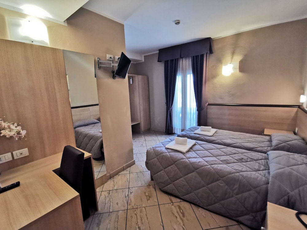 BRIANZA HOTEL 19/68
