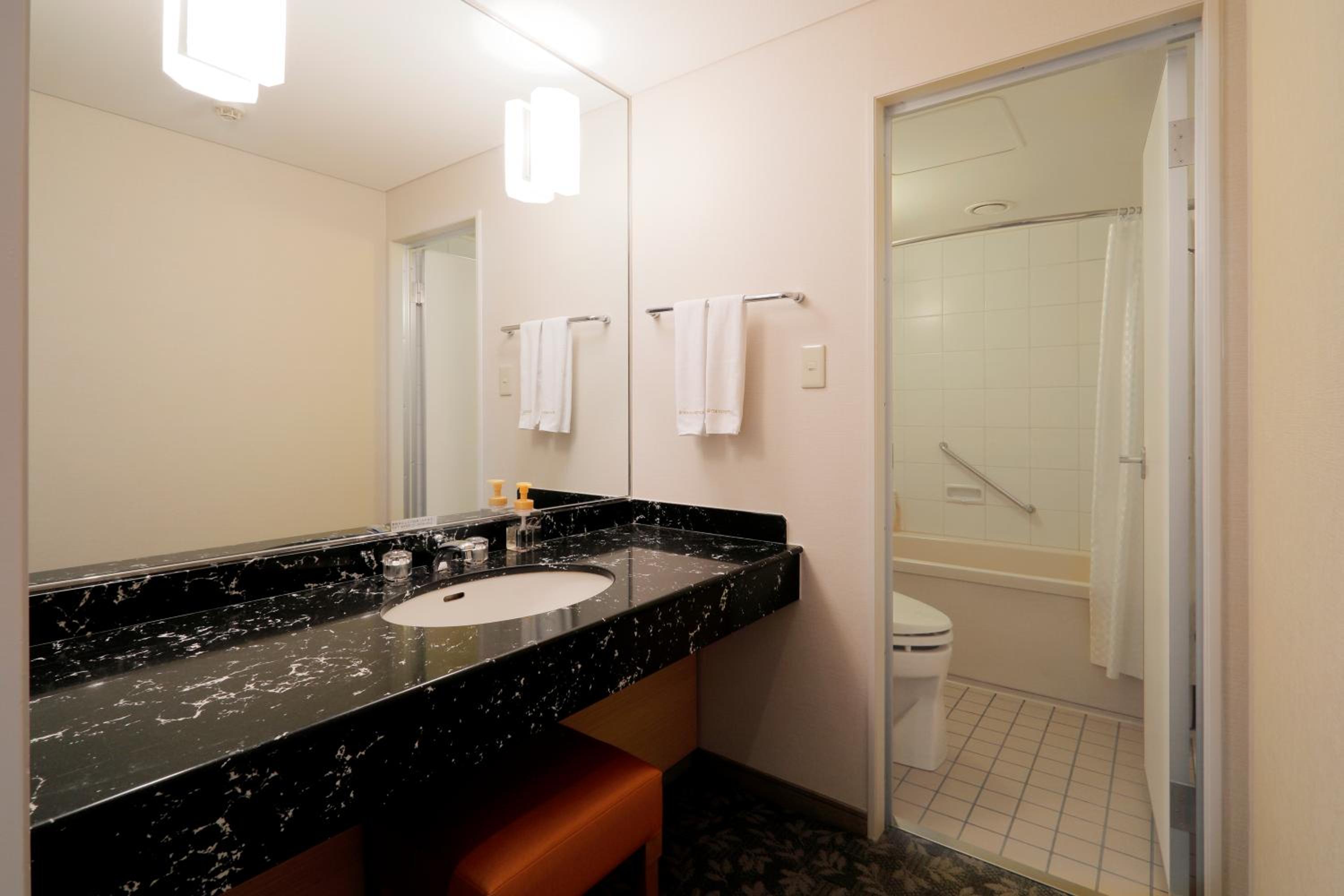 غرفة سوبيريور بسريرين منفصلين مع سرير إضافي للمدخنين، Sapporo Excel Hotel Tokyu 3/4