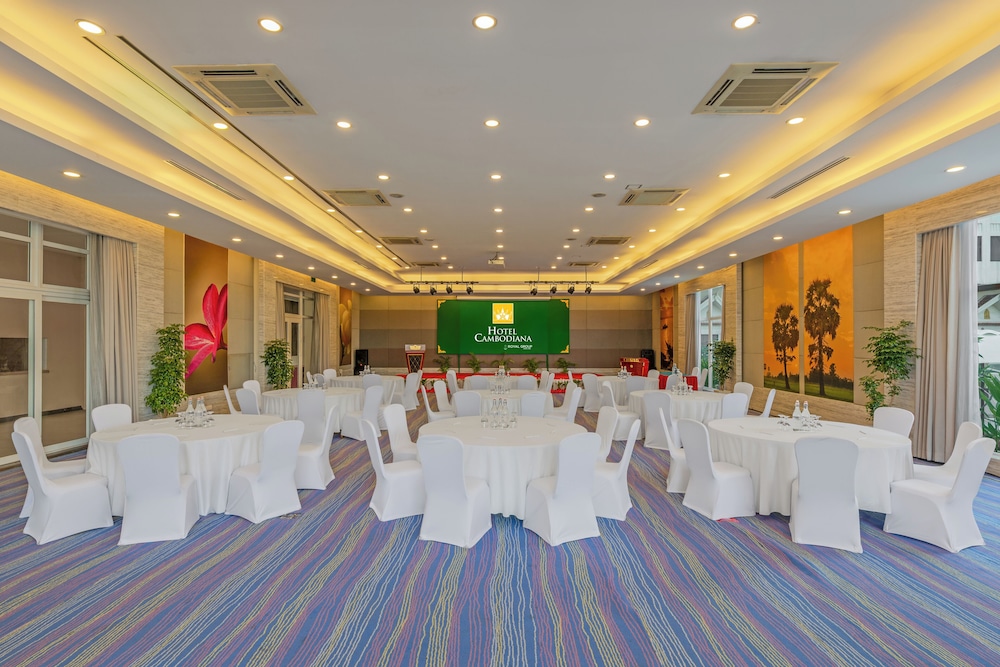 Cambodiana Hotel 37/50