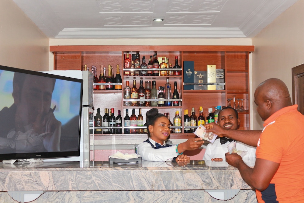 Royal Charlin Hotel And Suites 19/24