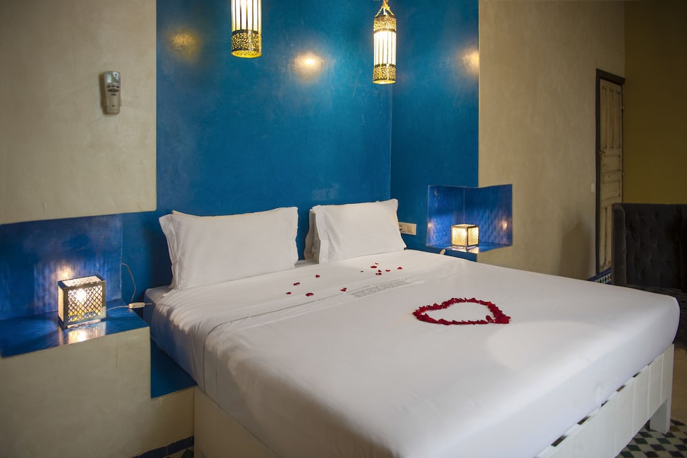 Deluxe, Queen Bed