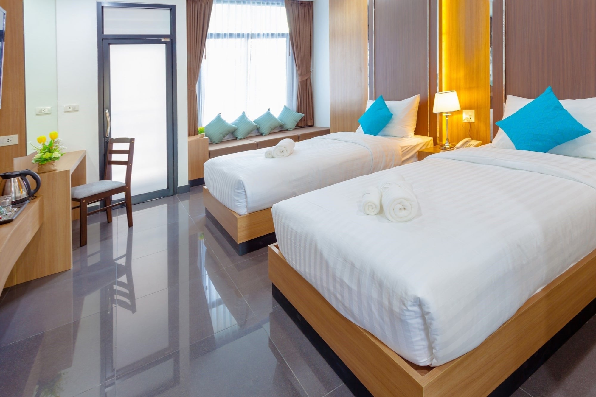 LANAI, DELUXE, TWIN BEDS
