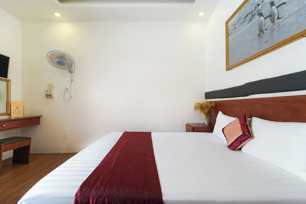 Collection O Eva Hotel District 8 Near Ben Thanh Market 17/39
