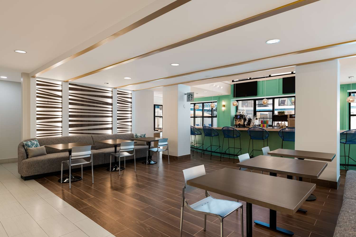 Sonesta ES Suites Orlando International Drive 40/55