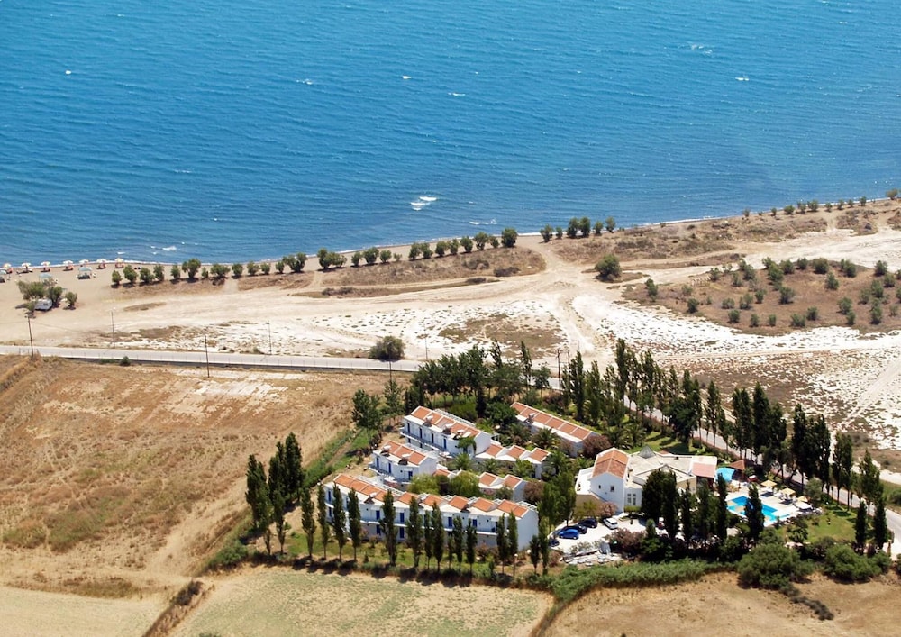 Aegeon Hotel 63/68