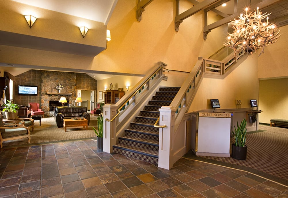 Lobby at Coast Inn at Lake Hood, ANCHORAGE - AK
