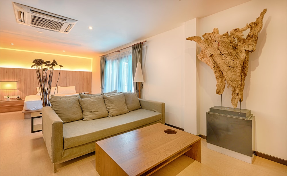 Lot 33 Boutique Hotel 26/50