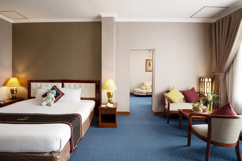 Grand Hotel 23/55
