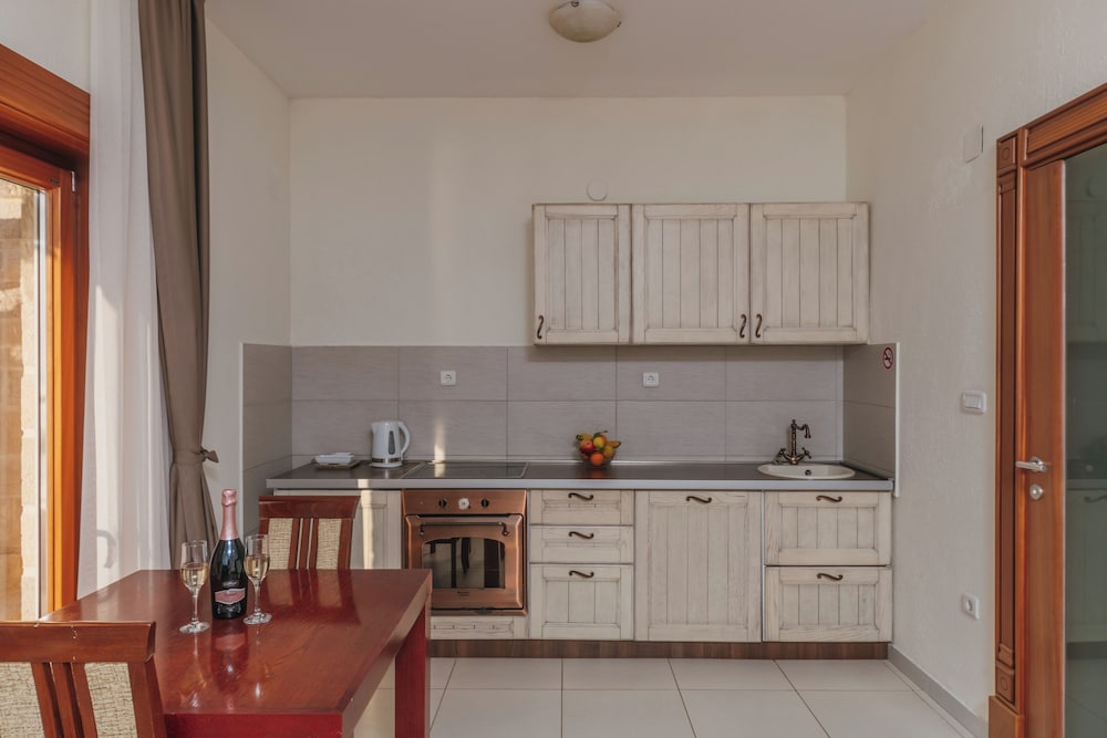 Pietra Mare Apartments 7/50