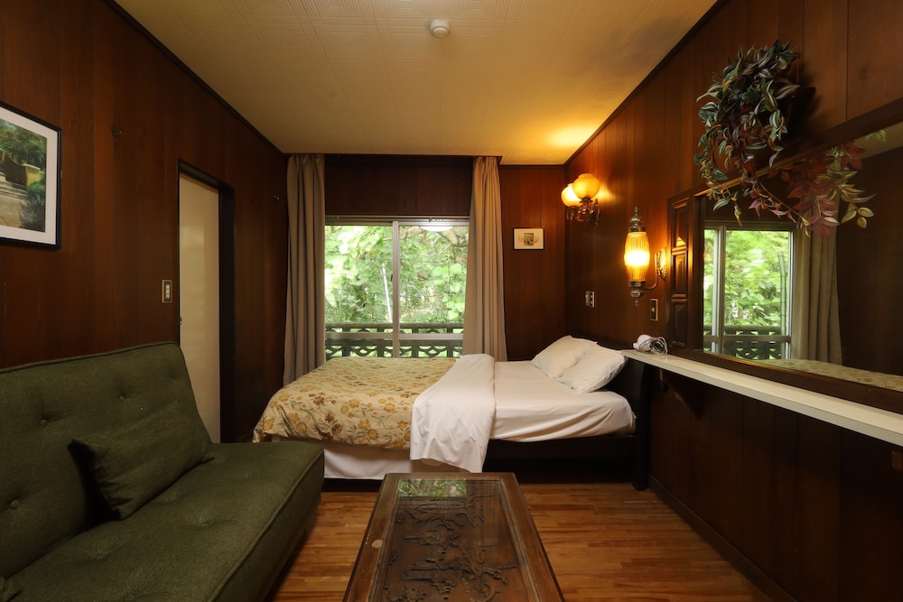 Shirahama Hotel 32/64