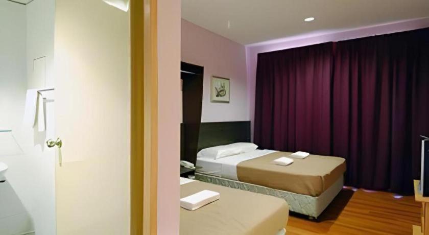 Aristo Hotel At Putatan 28/56