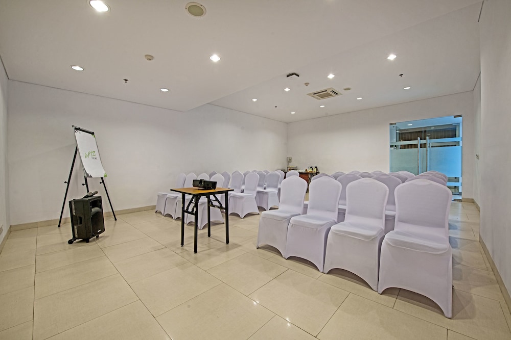 Whiz Prime Balikpapan 56/63