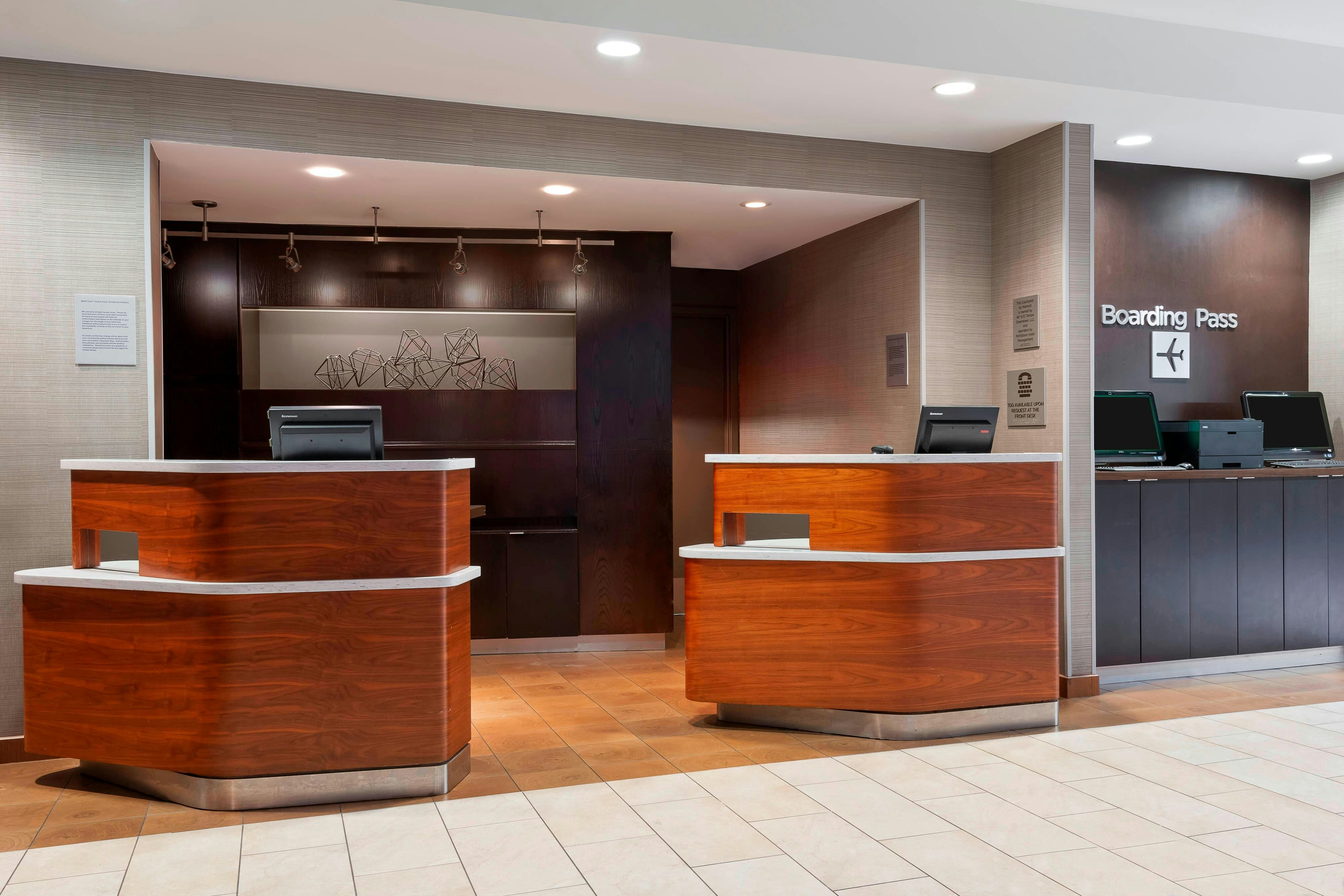 Courtyard by Marriott Tampa Downtown 2/19