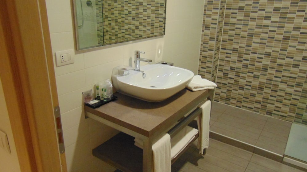 Turin Airport Hotel Residence 8/24