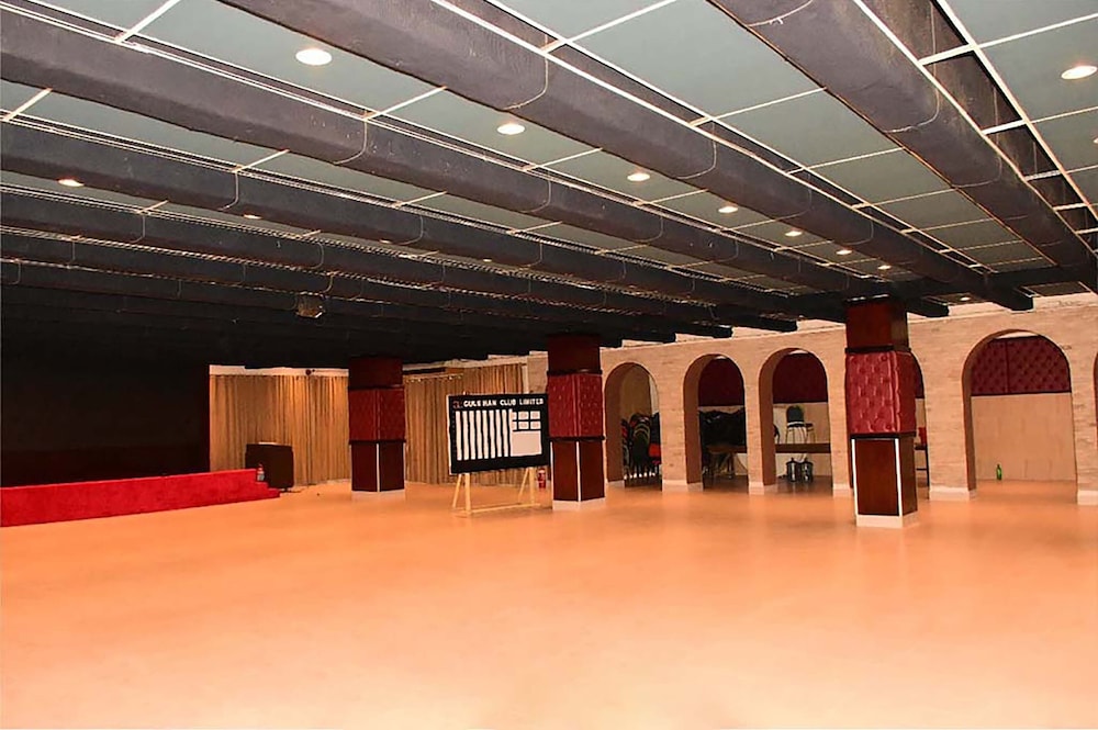 The Residence by Gulshan Club Limited 56/63