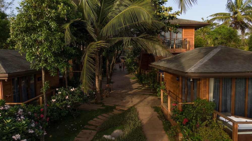 The Baga Beach Resort 62/66