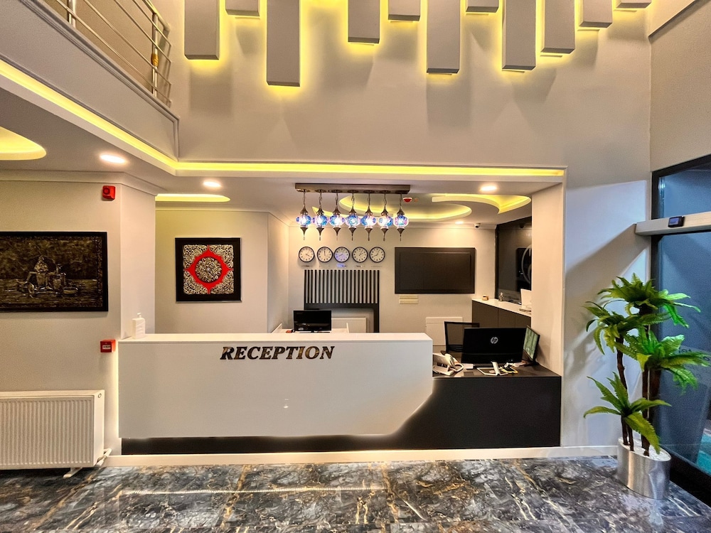 Simal Hotel 37/50