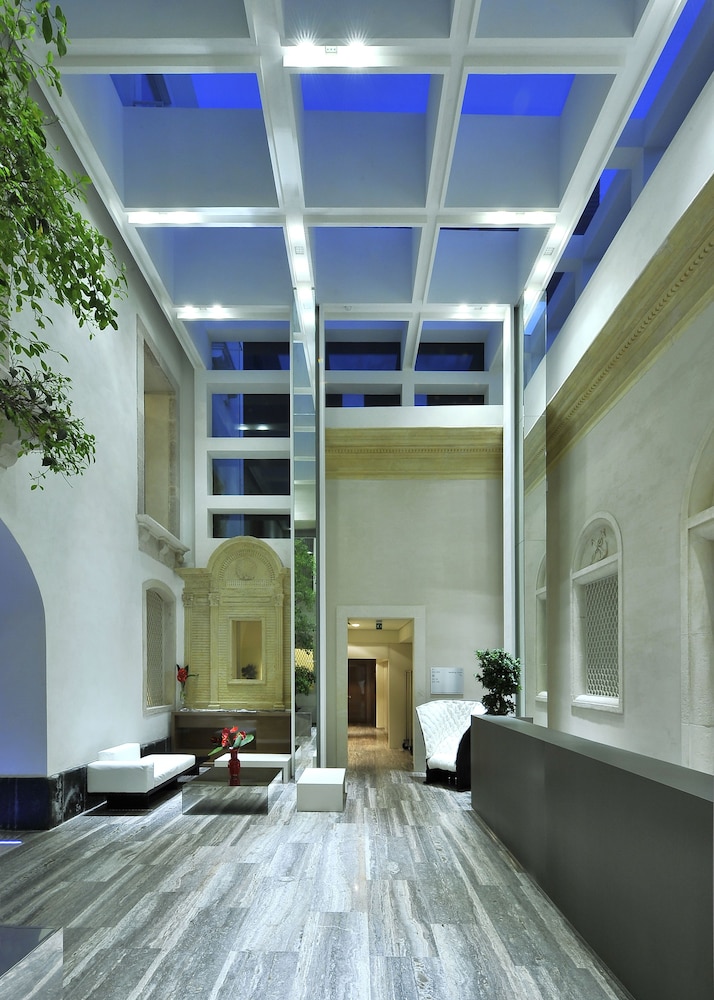 Romano House 3/69
