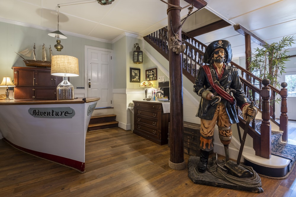Blackbeard's Lodge 7/50