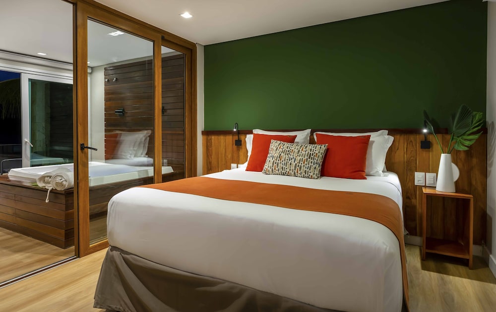 DELUXE, DOUBLE BED, SEA VIEW