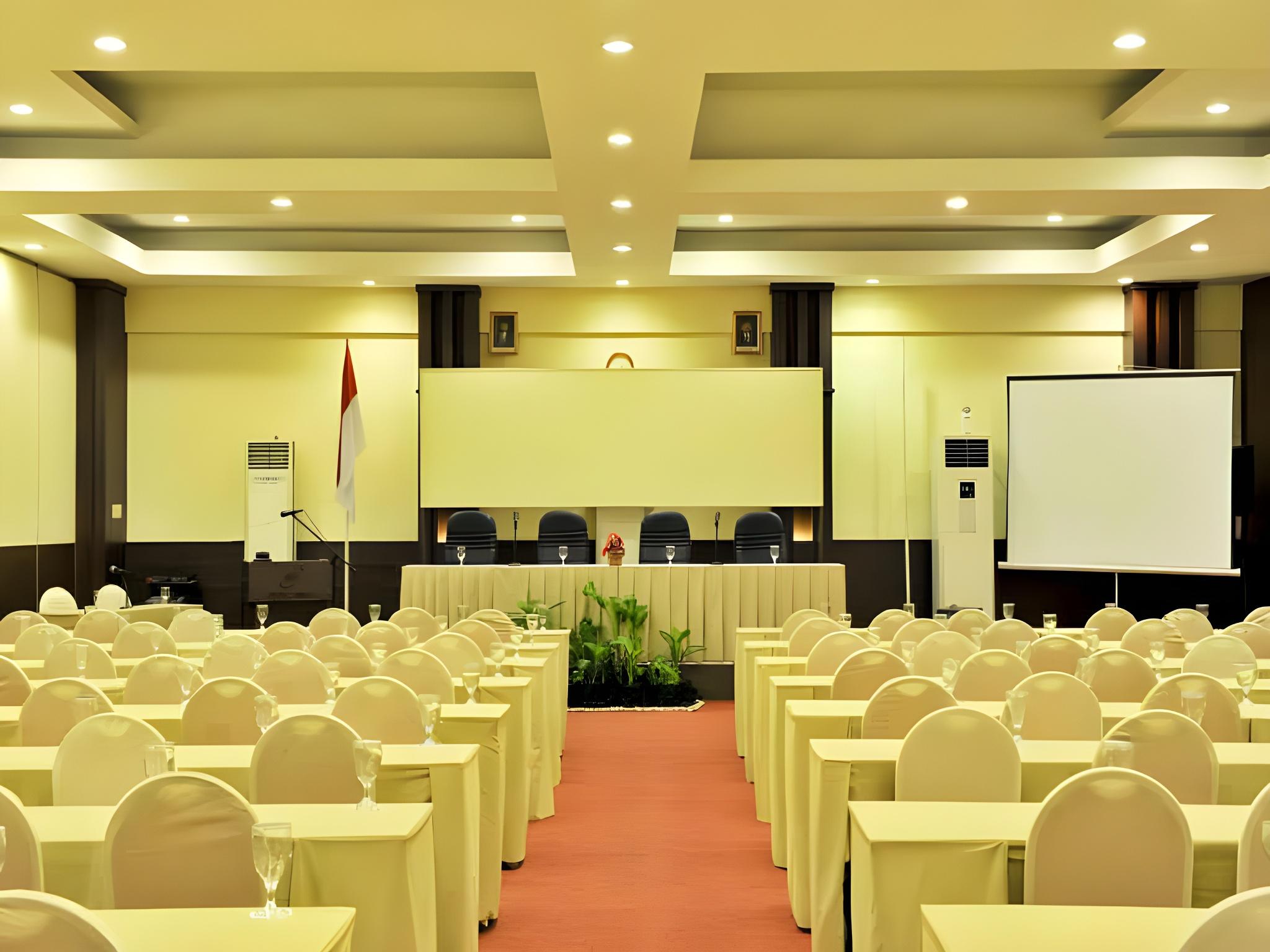 Muria Hotel 33/41