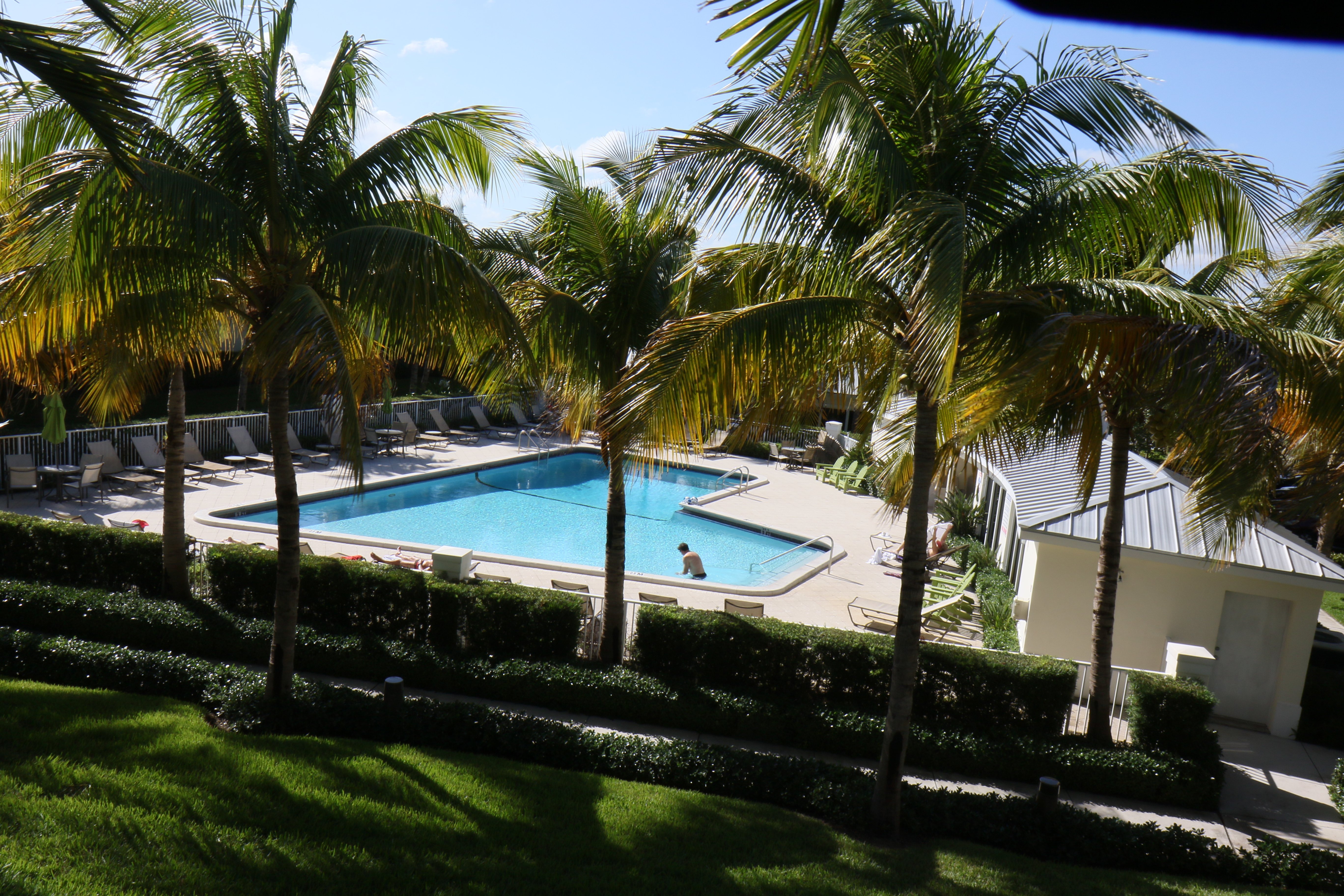 Holiday Inn Express North Palm Beach Oceanview 80/81