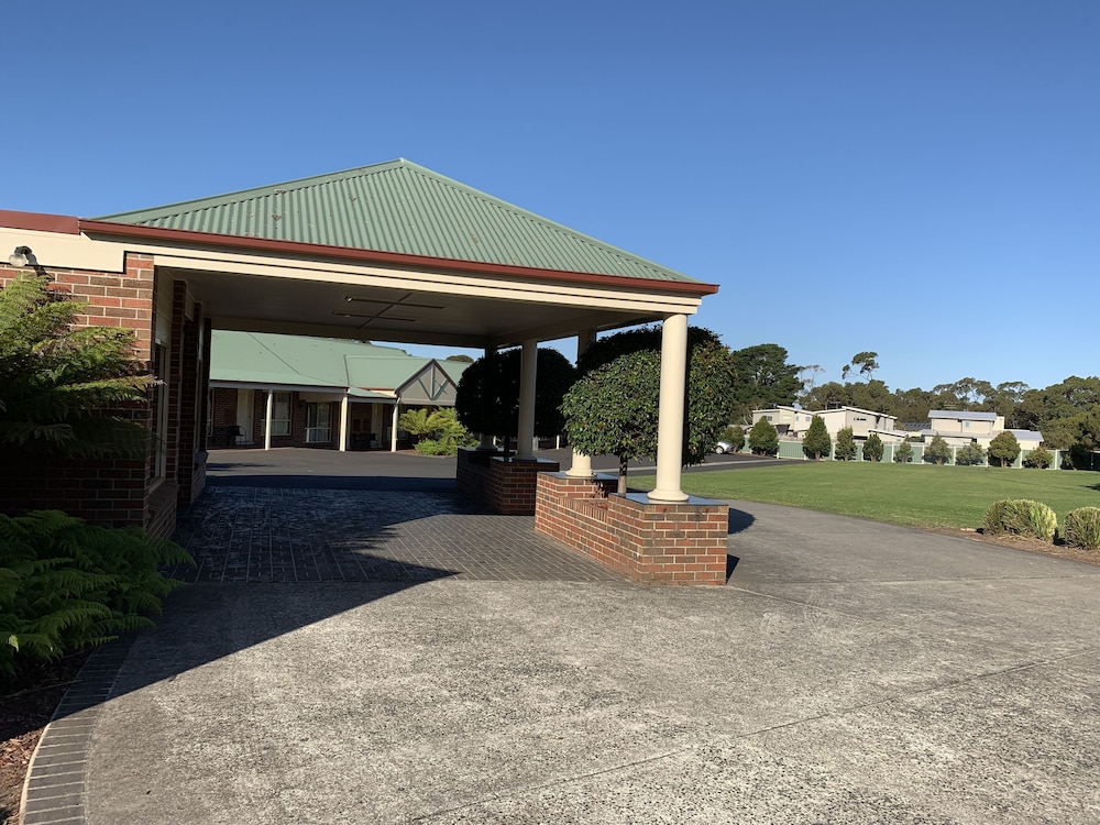 Arthur Phillip Motor Inn 32/36
