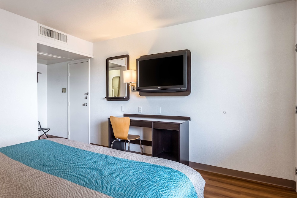 Motel6 Blythe, CA 27/65